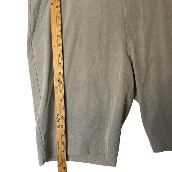 Travis Matthew Men's Shorts Size 38 Inseam 10" Flat Front Golf Performance - Picture 3 of 7